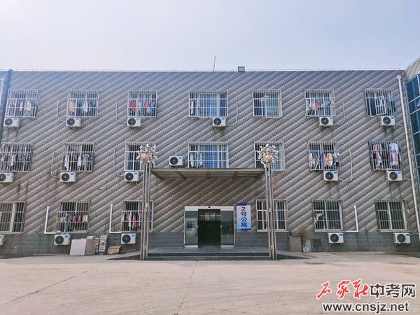 河北同仁醫(yī)學(xué)中等專業(yè)學(xué)校春季招生簡(jiǎn)章